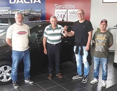 Carlos, el afortunado ganador del coche en las Festas do Alivio 2024 en Tomio