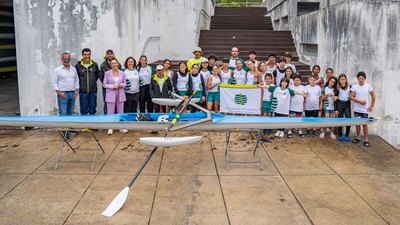 Vila Nova de Cerveira impulsa el remo juvenil con una nueva embarcacin para la ADCJC