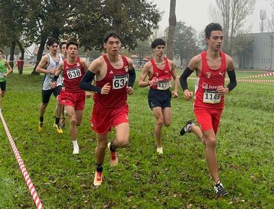 Hermanos Sierpes del SL Benfica destacan en el Campeonato Regional Norte de Cross en Portugal