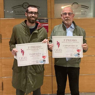 La bodega Adega Pateira se alza con dos galardones en la Feira Castes 2024, consolidndose como referente del vino gallego