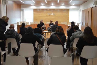 Tomio presenta el libro -Sempre libres e vivas- como parte de los actos del 25N