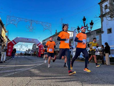xito de la III San Silvestre Solidaria de Tui: 4.365 euros recaudados para la AECC