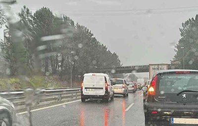 La borrasca Herminia corta la A-55: caos en el trfico entre O Porrio y Tui