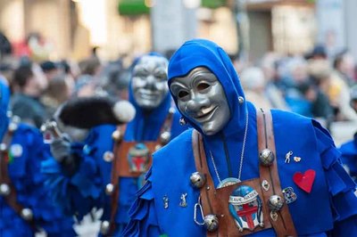 Descubre cmo participar en el Desfile de Carrozas y Comparsas del Entroido 2025 en As Neves