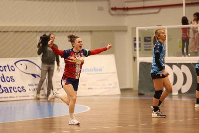 Triunfo contundente del Guards ante el Morvedre para ampliar su ventaja en la Liga Guerreras Iberdrola