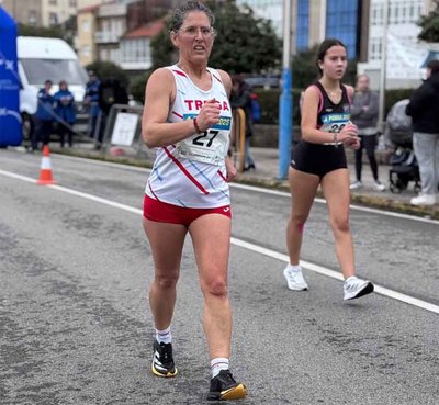 La marchadora rosaleira Loli Martnez brilla en el Campeonato Gallego de Marcha