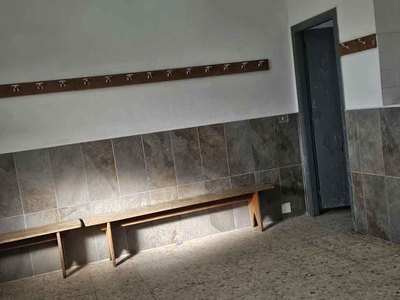 Las instalaciones deportivas de O Casal reciben una mejora integral en sus vestuarios y almacenes