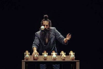 Xampatito Pato presenta -Compaa- no Teatro Municipal de Tui para o pblico familiar