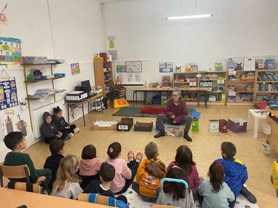 150 nenos e nenas do CRA Mara Zambrano aprenden a xestionar os residuos no obradoiro de compostaxe