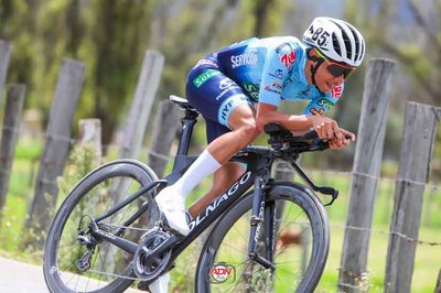 El colombiano Nicols Leguizamon refuerza el equipo ciclista Team Oiense para la temporada 2025