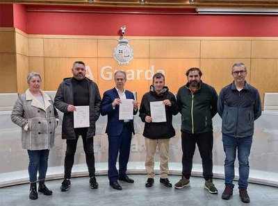 Roberto Jos lvarez Carrero expresa su solidaridad con los taxistas de A Guarda frente al incremento de las plizas de seguros