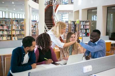 La importancia de la formacin en la era digital: cursos online, msteres, licenciaturas y doctorados