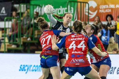 Partido clave en A Guarda: el Guards recibe a su rival directo por el ttulo, el Costa del Sol Mlaga