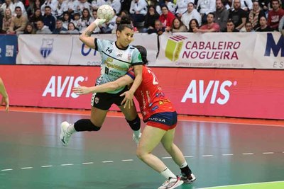 El Guards se queda a un segundo del empate en un emocionante derbi ante el Porrio (24-23)