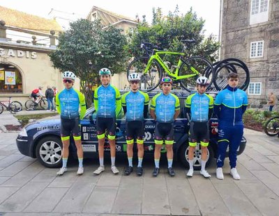  Ciclismo de alto nivel para el Team Oiense en Cullar y estreno de La Academia en el GP Ricardo Riveiro