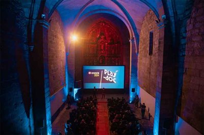 El festival Play-Doc explora nuevas formas de cine con espectculos audiovisuales y cine mudo en la Iglesia de Santo Domingo