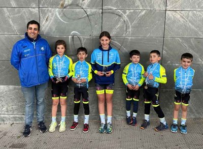 La Academia Oiense brilla en el Trofeo Sponsor de Padrn con dos podios y destacada actuacin colectiva