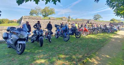 Valena exporta su aficin por las motos clsicas en una aventura por Madeira