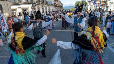 Gran acogida en Tui a la Romera das Angustias y al V Festival de Cultura Tradicional y Folk