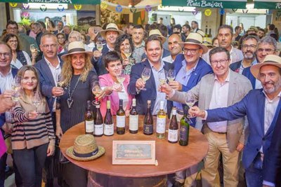 La Feira do Vio de O Rosal 2025 nombrar a 14 nuevos cabaqueiros en homenaje al legado vitivincola