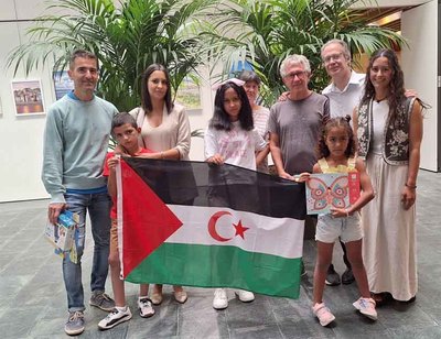 Tres nios saharauis pasan el verano con familias de acogida en A Guarda gracias al programa Vacaciones en Paz