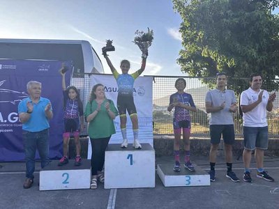 Iris Rodrguez y Martn Gonzlez brillan en el I Gran Premio Ciclista Orpagu de A Guarda