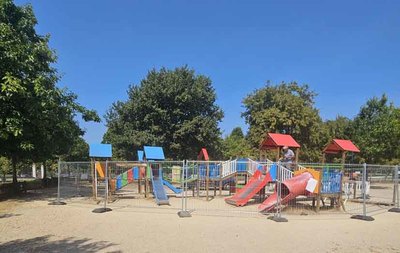 Comienzan las obras de mejora en el parque infantil y rea deportiva de A Canuda