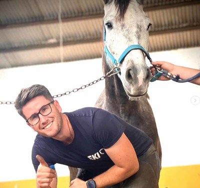 Formacin ecuestre en O Rosal: clinic sobre biomecnica y salud del casco del caballo