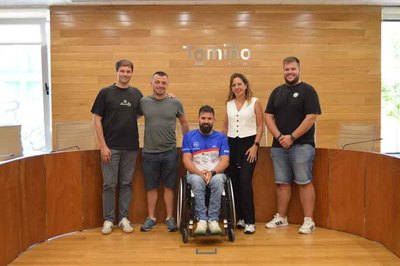 Tomio homenajea a David Mella y Daniel Costas tras su xito en el Mundial de Piragismo 2025
