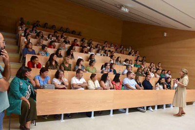 Funcionarios no docentes de Valena reciben capacitacin para garantizar un inicio de curso seguro y organizado