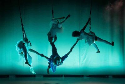 El Concello de A Guarda organiza una salida cultural a Santiago para disfrutar de la obra acrobtica Clopen