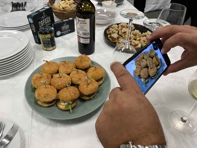 Orpagu busca dar el salto al retail en Conxemar con sus hamburguesas y tacos de pez espada