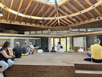 Productores y artesanos podrn visitar el nuevo mercado de Oia el 14 de octubre