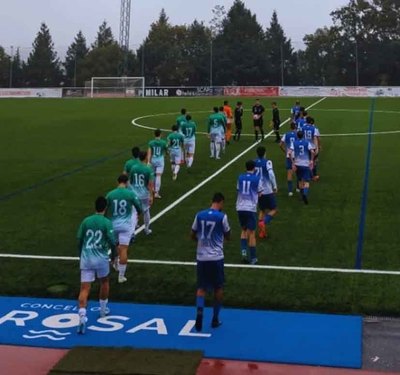 La U.D. Ribera defiende su fortn: 21 partidos sin perder en A Mata tras un intenso 2-2 con el Gondomar