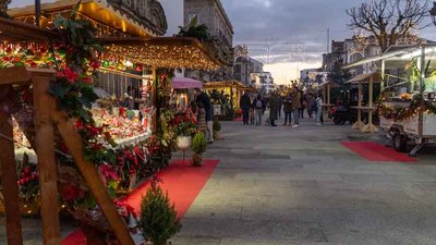 Ms grande y ms gastro: el Mercado de Navidad de Tui suma 25 puestos y rea de consumo in situ