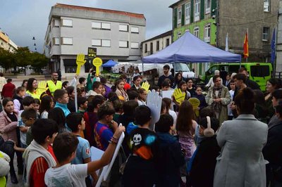 Tomiño impulsa la campaña -Amodiño por Tomiño- para fomentar la seguridad vial y la movilidad peatonal en las parroquias