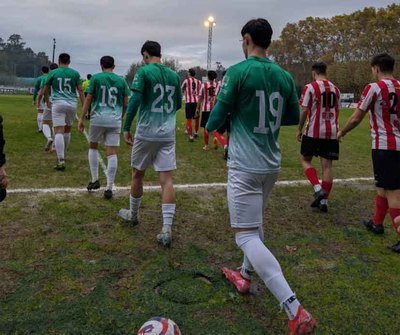 La UD Ribera de O Rosal logra un valioso empate en un partido fsico y pasado por agua ante el Juvenil de Ponteareas
