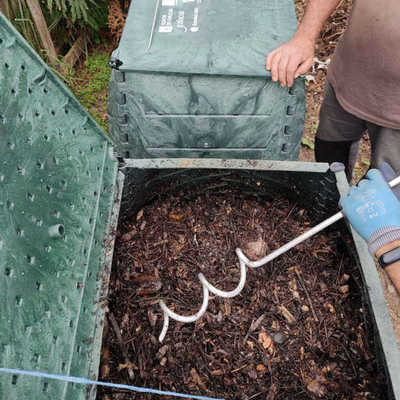 O Rosal lanza una campaa puerta a puerta para impulsar el compostaje comunitario en el centro urbano