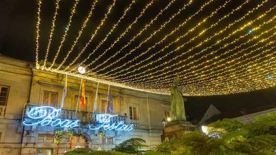 El encendido del Nadal en Tui abrir un mes de actividades, mercado, carrusel y espacios mgicos para las familias