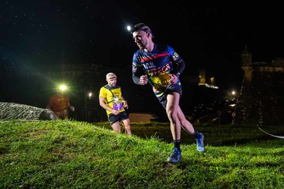 Ricardo Esteves y Leticia Diz conquistan la Urban Trail Night Eurocidade en una edicin pica