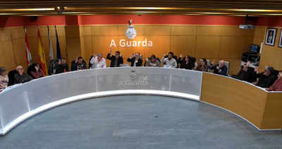 Cuatro mociones del PSOE aprueban mejoras clave para la vecindad de A Guarda