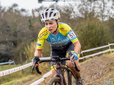 Iria Nieto se impone en Nigrn y lidera la Copa Galicia de Ciclocross a falta de las ltimas pruebas