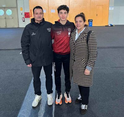 El atleta de Tomi�o Sergio Silva Souto firma el mejor 1.000 sub14 de la historia en short track