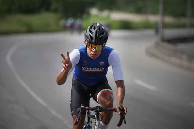 El ciclista venezolano Delvis Materano se suma al ambicioso proyecto del Team Oiense en 2026