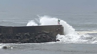 Galicia en alerta m�xima: nieve, viento y olas de hasta 9 metros obligan a extremar precauciones