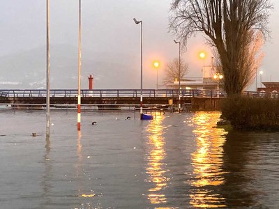 La borrasca Leonardo desborda el Mi�o y causa graves inundaciones en el Baixo Mi�o