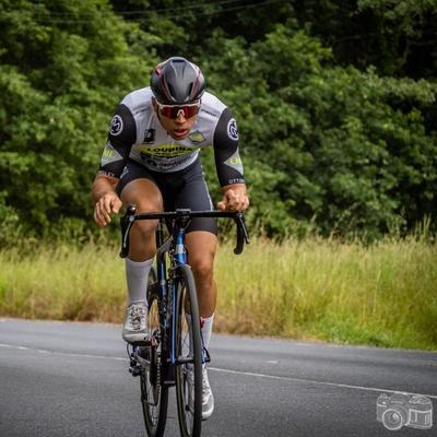 El Team Oiense - Escuela Est�vez apuesta por la cantera gallega con la llegada de Jorge L�pez