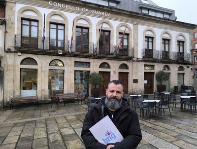 Anxo Baz acusa al alcalde de A Guarda de incumplir la legalidad en gastos municipales