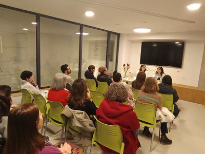 Nueva apuesta cultural en Tomi�o: nace el Club de Lectura para adultos en el Espazo Isaura G�mez