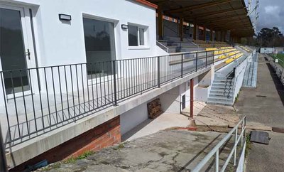 El alcalde de A Guarda explica el retraso en las obras de mejora del campo de f�tbol de A Sangri�a